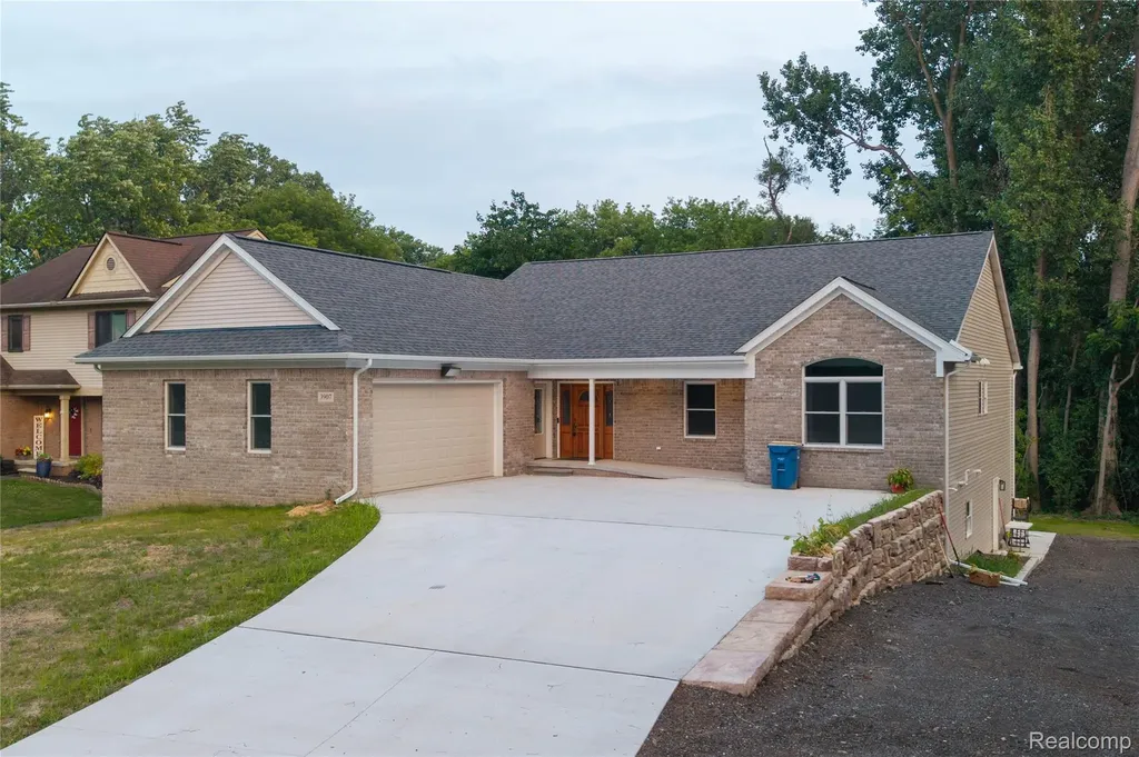 3907 Pontiac Lake Road Waterford Charter Township MI 48328