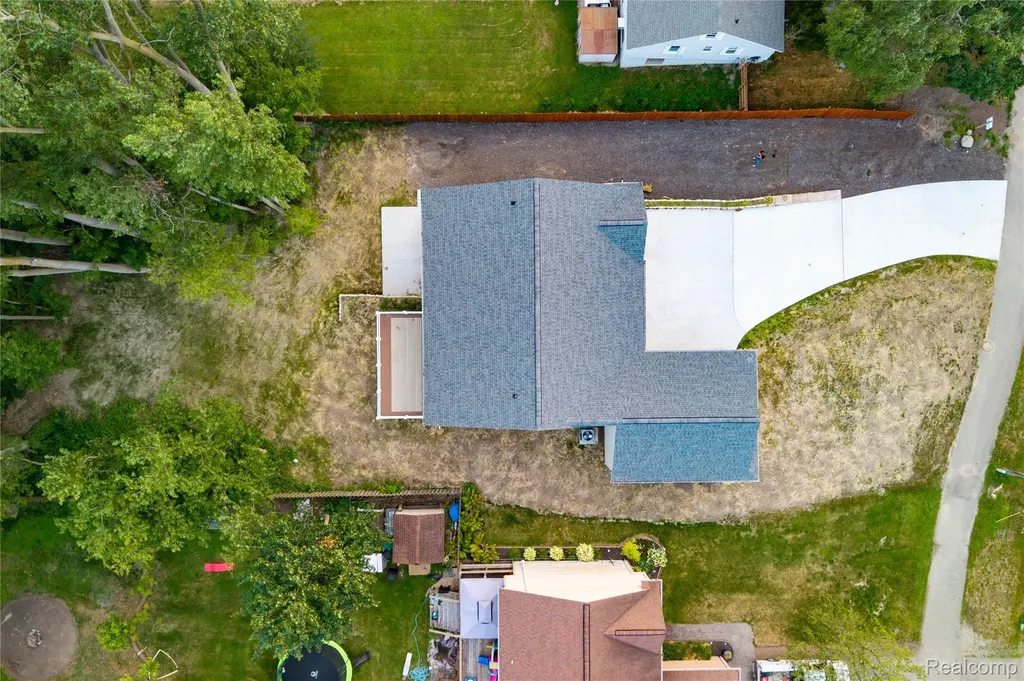 3907 Pontiac Lake Road Waterford Charter Township MI 48328