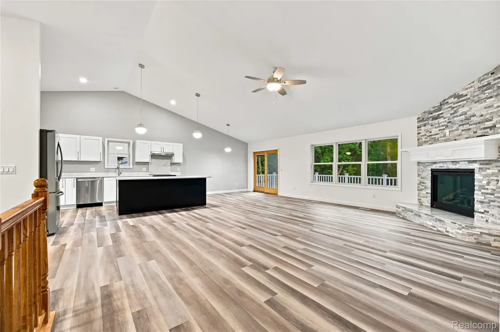 3907 Pontiac Lake Road Waterford Charter Township MI 48328