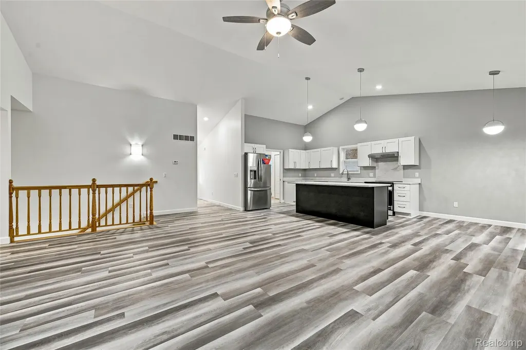 3907 Pontiac Lake Road Waterford Charter Township MI 48328