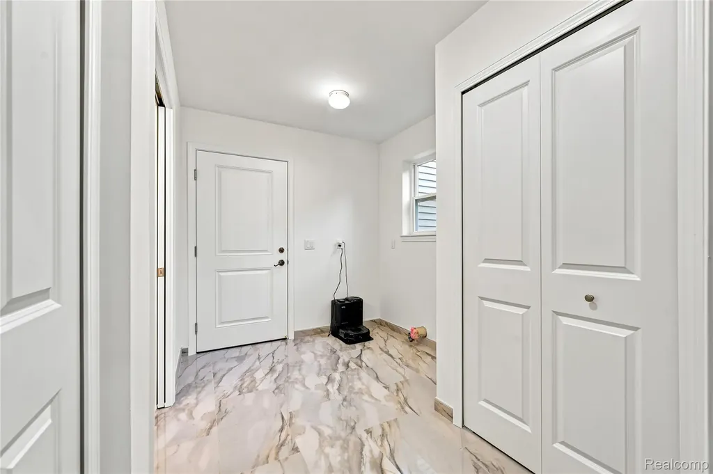 3907 Pontiac Lake Road Waterford Charter Township MI 48328
