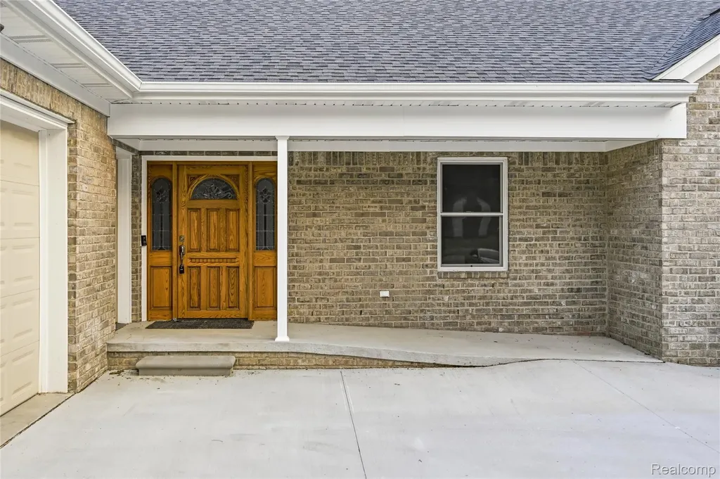 3907 Pontiac Lake Road Waterford Charter Township MI 48328
