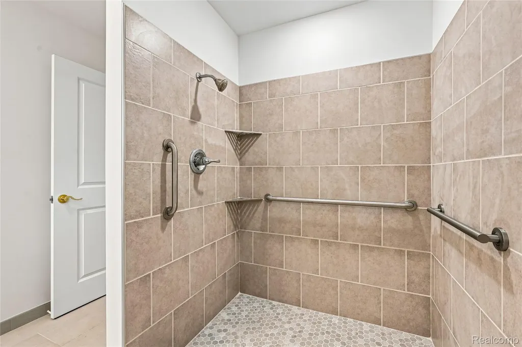 3907 Pontiac Lake Road Waterford Charter Township MI 48328