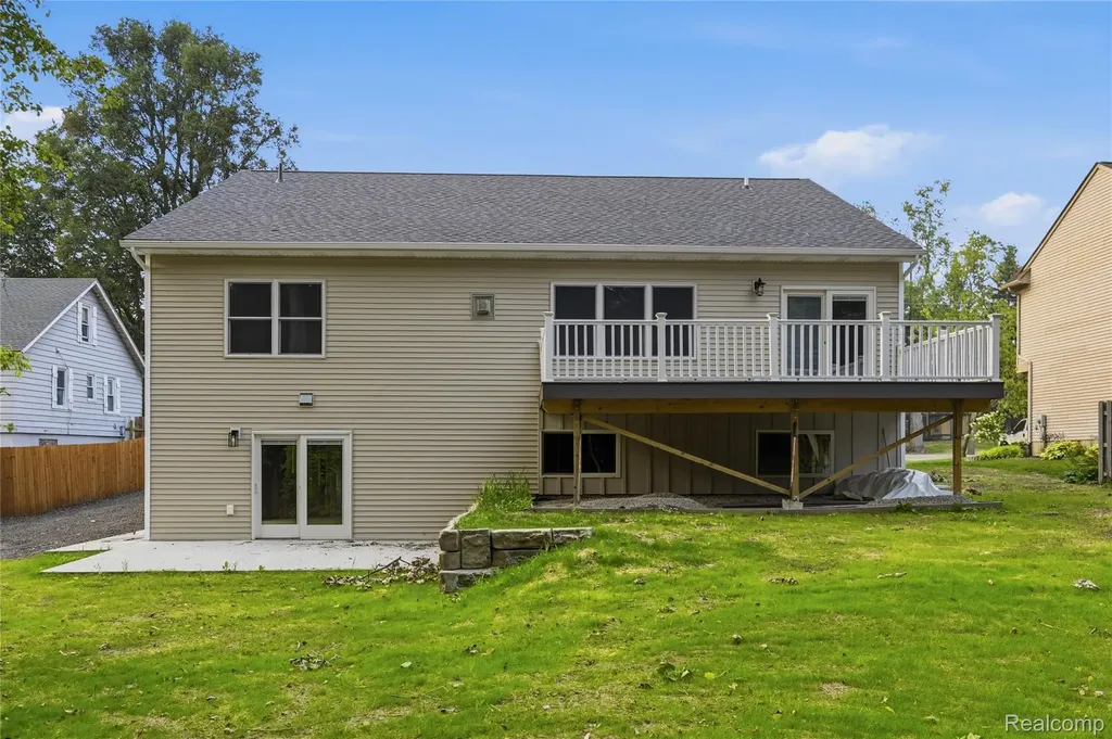 3907 Pontiac Lake Road Waterford Charter Township MI 48328