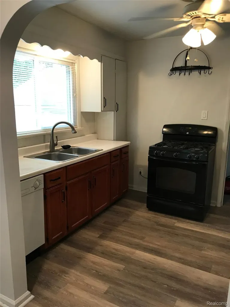 335 Midland Boulevard Royal Oak City MI 48073