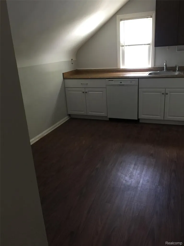 335 Midland Boulevard Royal Oak City MI 48073