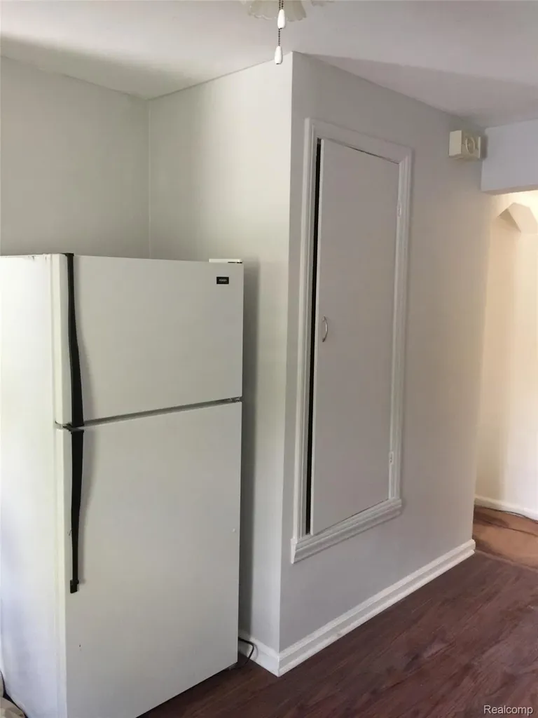 335 Midland Boulevard Royal Oak City MI 48073