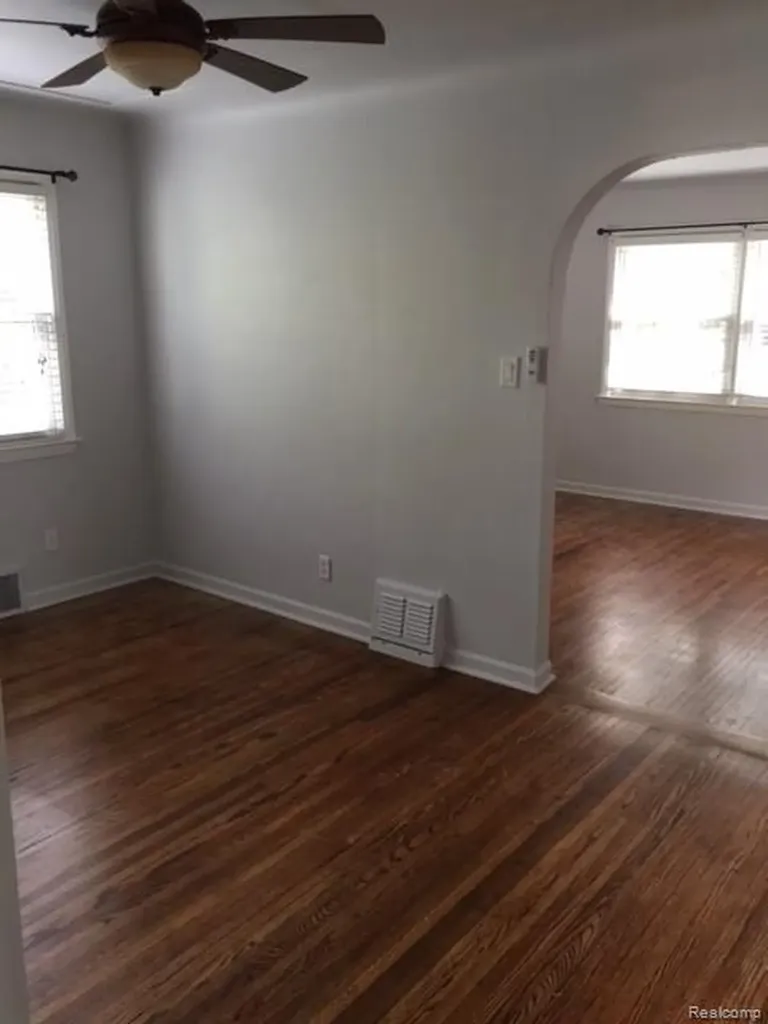 335 Midland Boulevard Royal Oak City MI 48073
