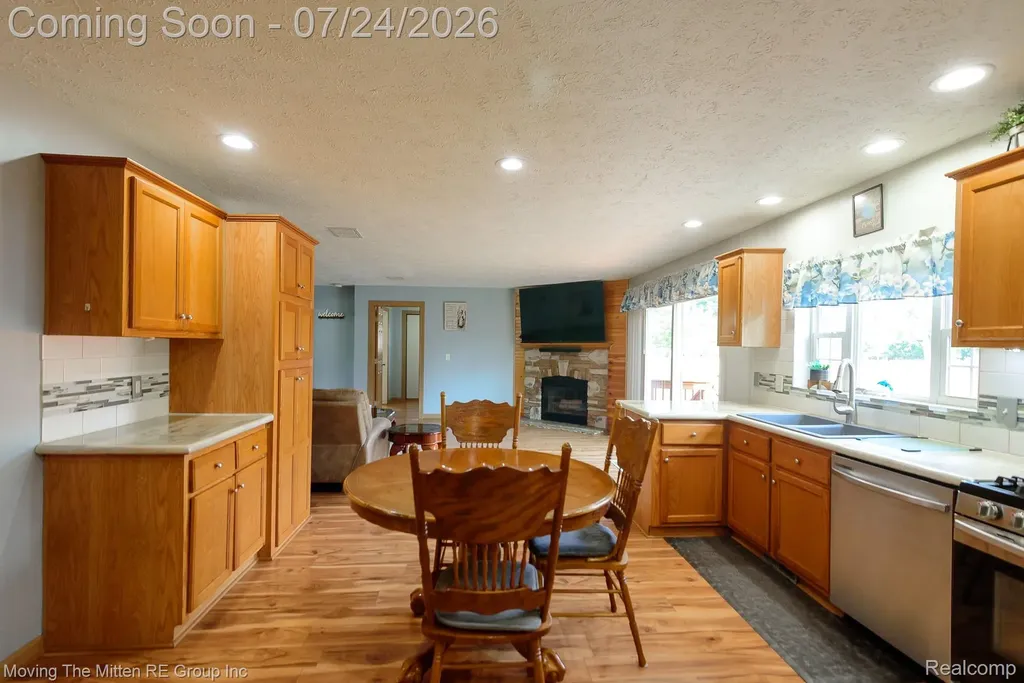 37460 Tyler Road Romulus City MI 48174