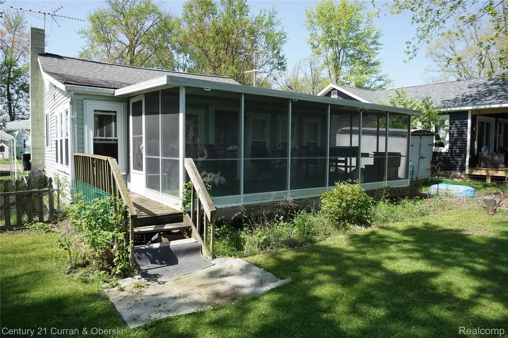 11853 Patterson Lake Drive Unadilla Township MI 48169