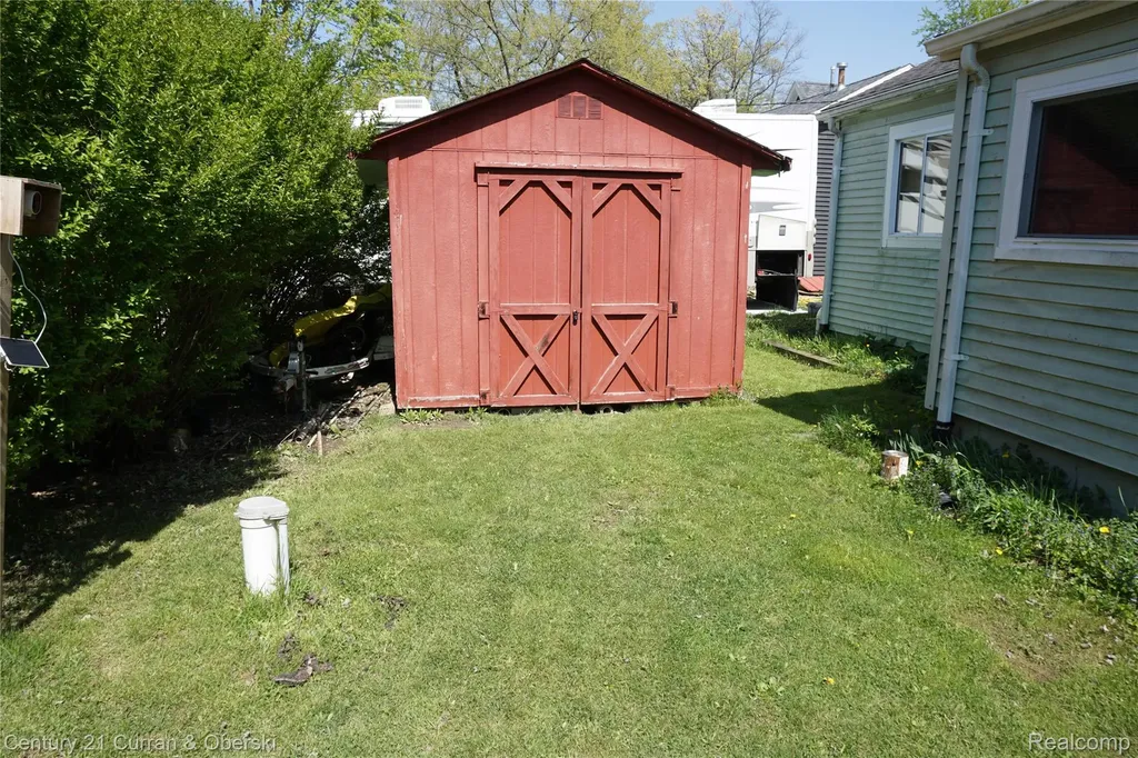 11853 Patterson Lake Drive Unadilla Township MI 48169