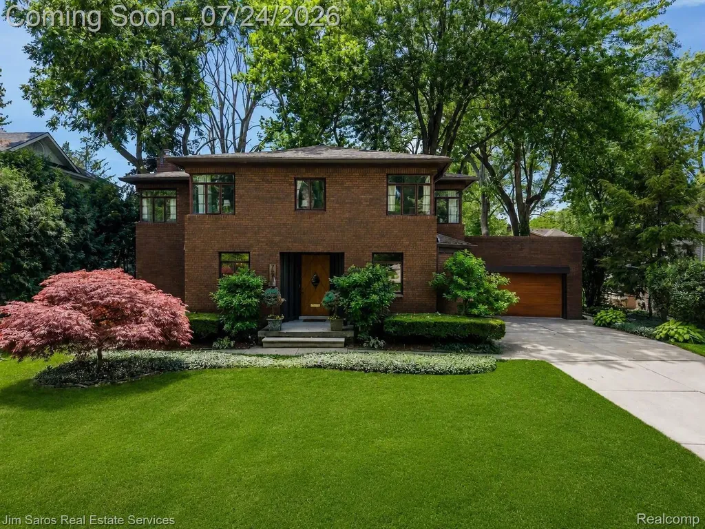 757 Middlesex Road Grosse Pointe Park City MI 48230
