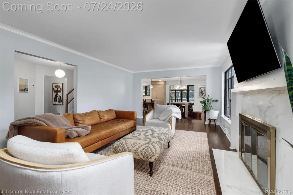 757 Middlesex Road Grosse Pointe Park City MI 48230