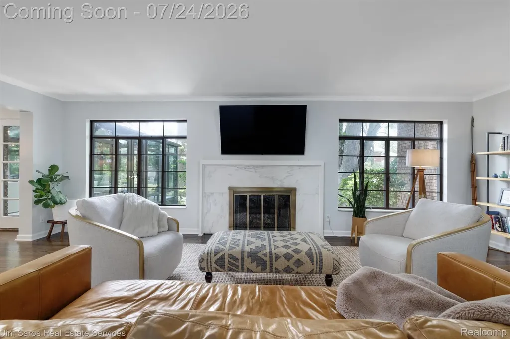 757 Middlesex Road Grosse Pointe Park City MI 48230