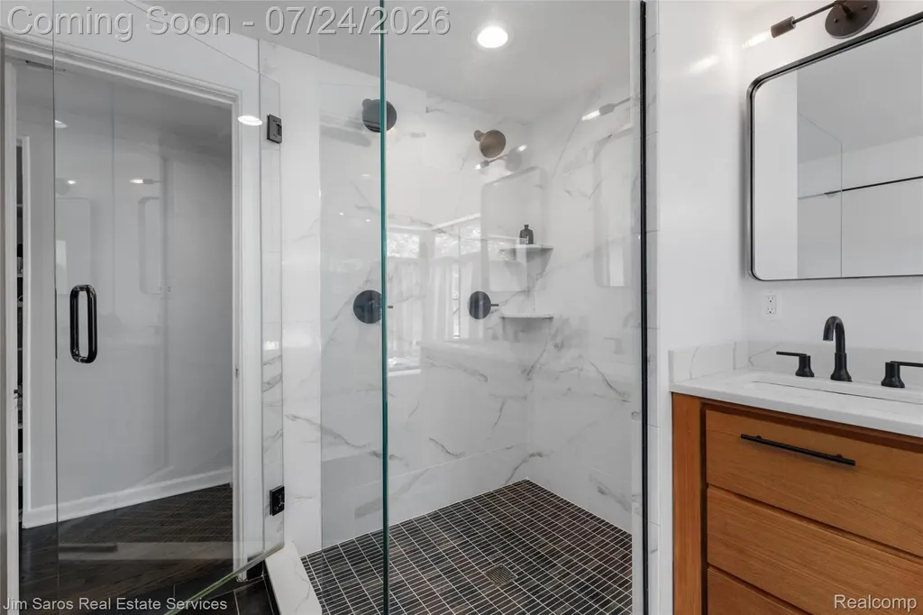 757 Middlesex Road Grosse Pointe Park City MI 48230