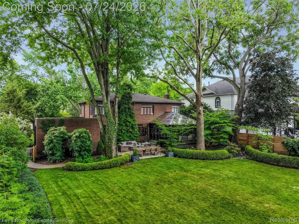757 Middlesex Road Grosse Pointe Park City MI 48230