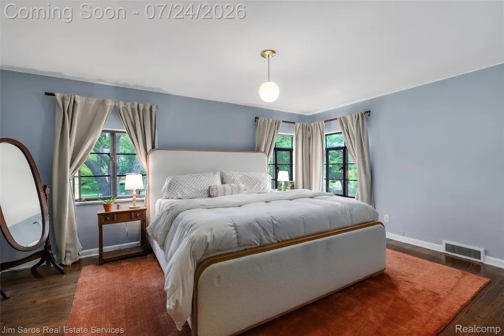 757 Middlesex Road Grosse Pointe Park City MI 48230
