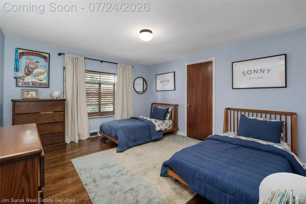 757 Middlesex Road Grosse Pointe Park City MI 48230