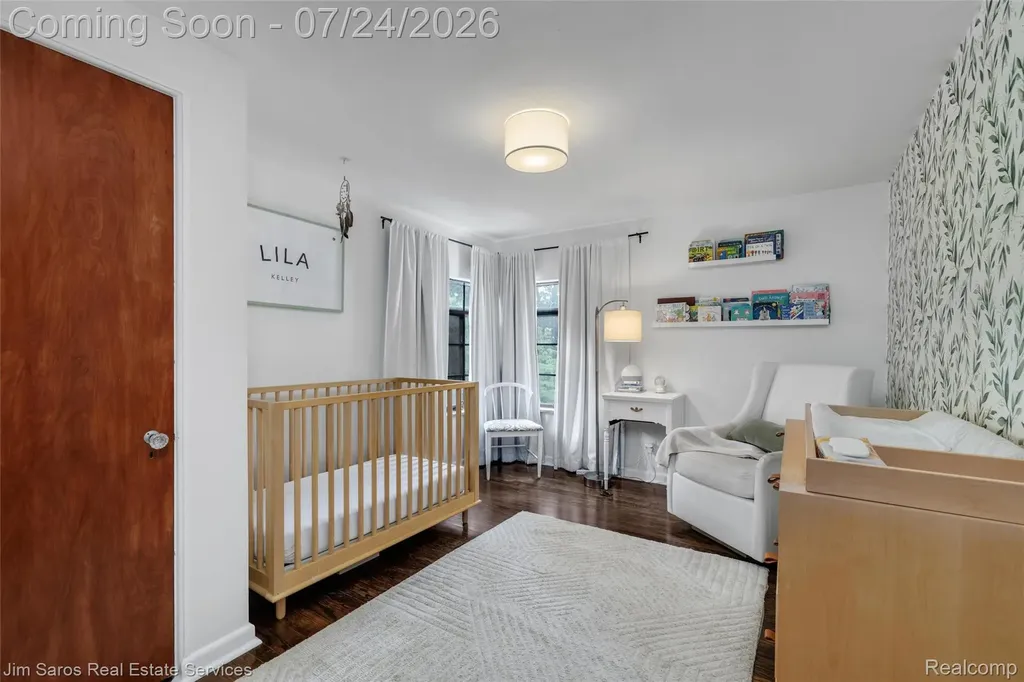757 Middlesex Road Grosse Pointe Park City MI 48230