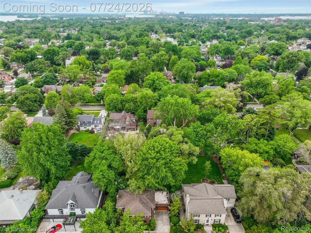 757 Middlesex Road Grosse Pointe Park City MI 48230