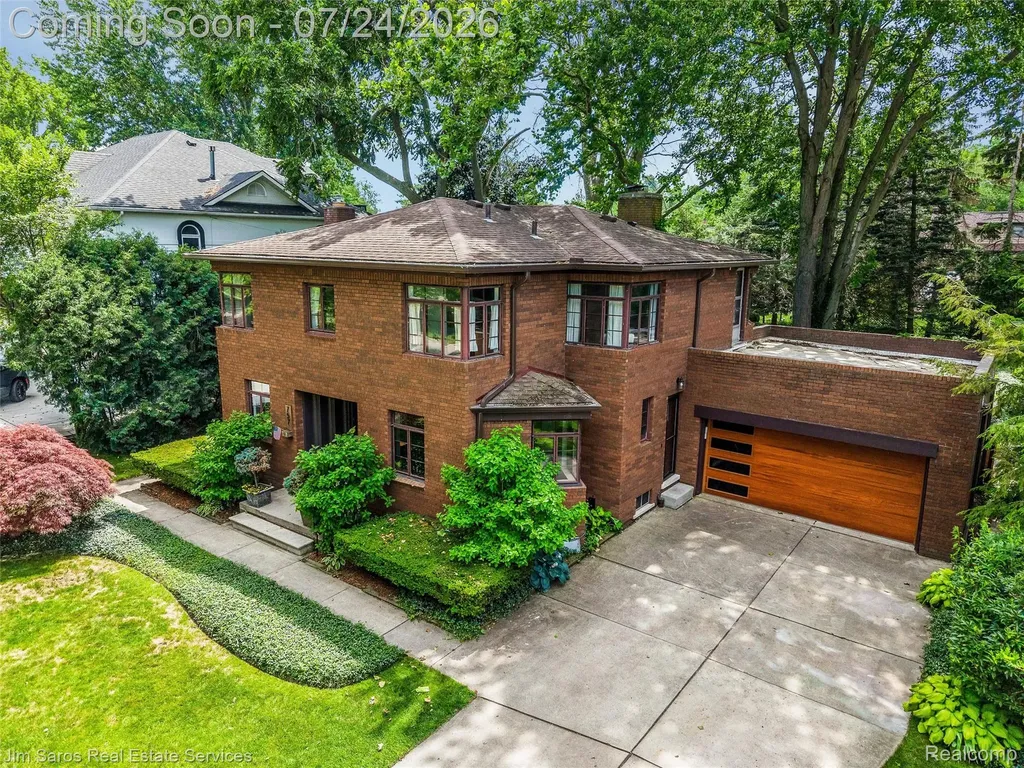 757 Middlesex Road Grosse Pointe Park City MI 48230