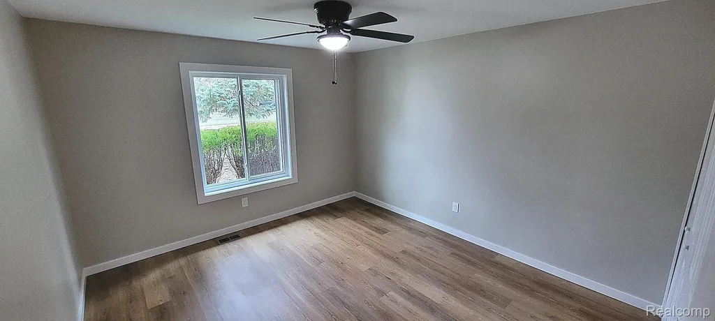 39284 Sunderland Drive Clinton Charter Township MI 48038