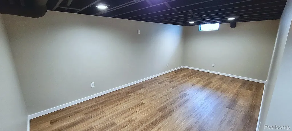 39284 Sunderland Drive Clinton Charter Township MI 48038