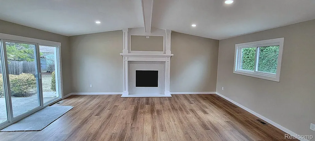 39284 Sunderland Drive Clinton Charter Township MI 48038