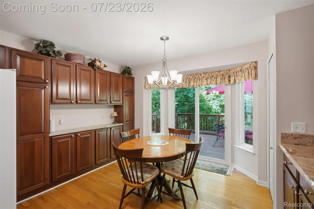 668 Shady Maple Drive Wixom City MI 48393