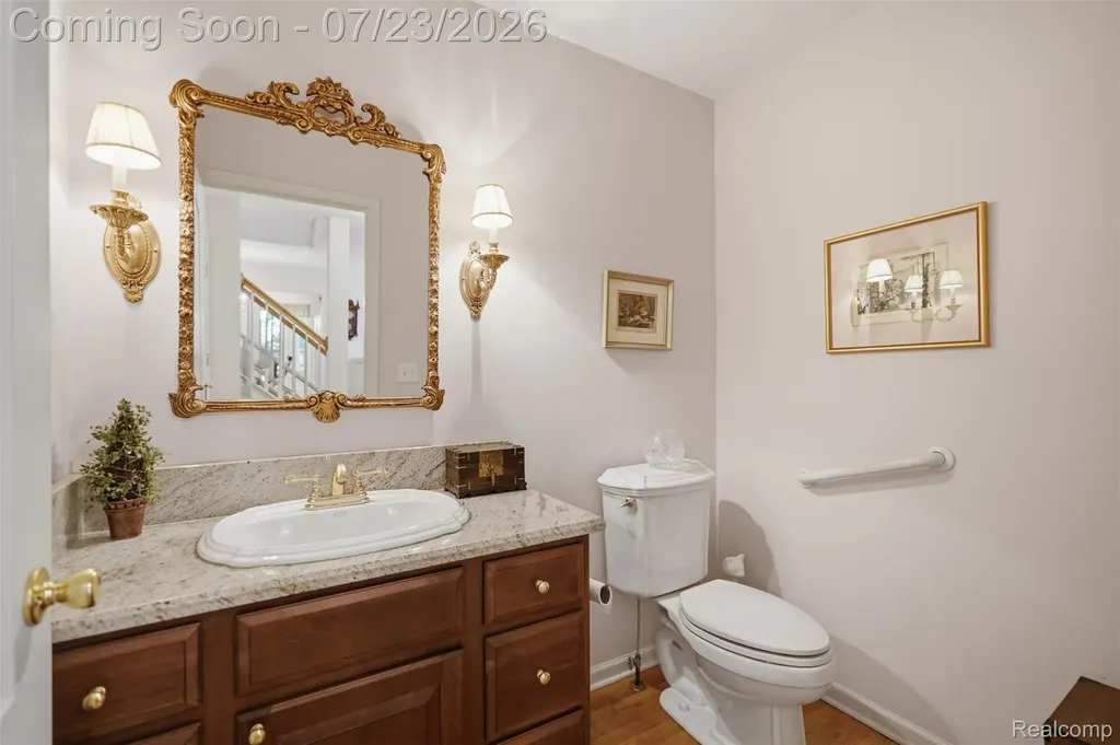 668 Shady Maple Drive Wixom City MI 48393