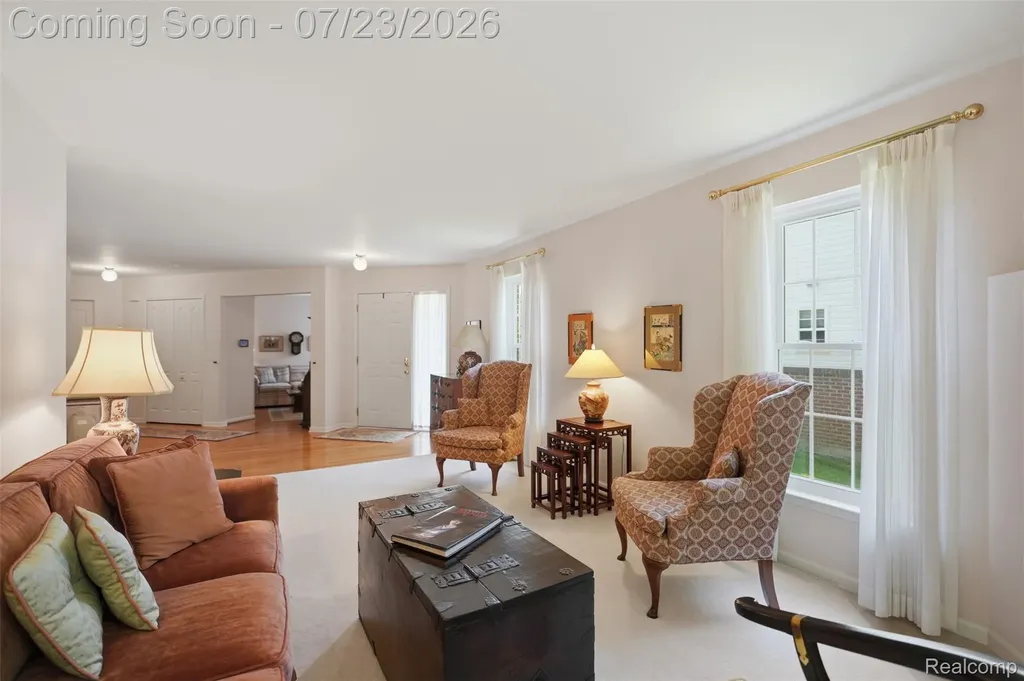 668 Shady Maple Drive Wixom City MI 48393