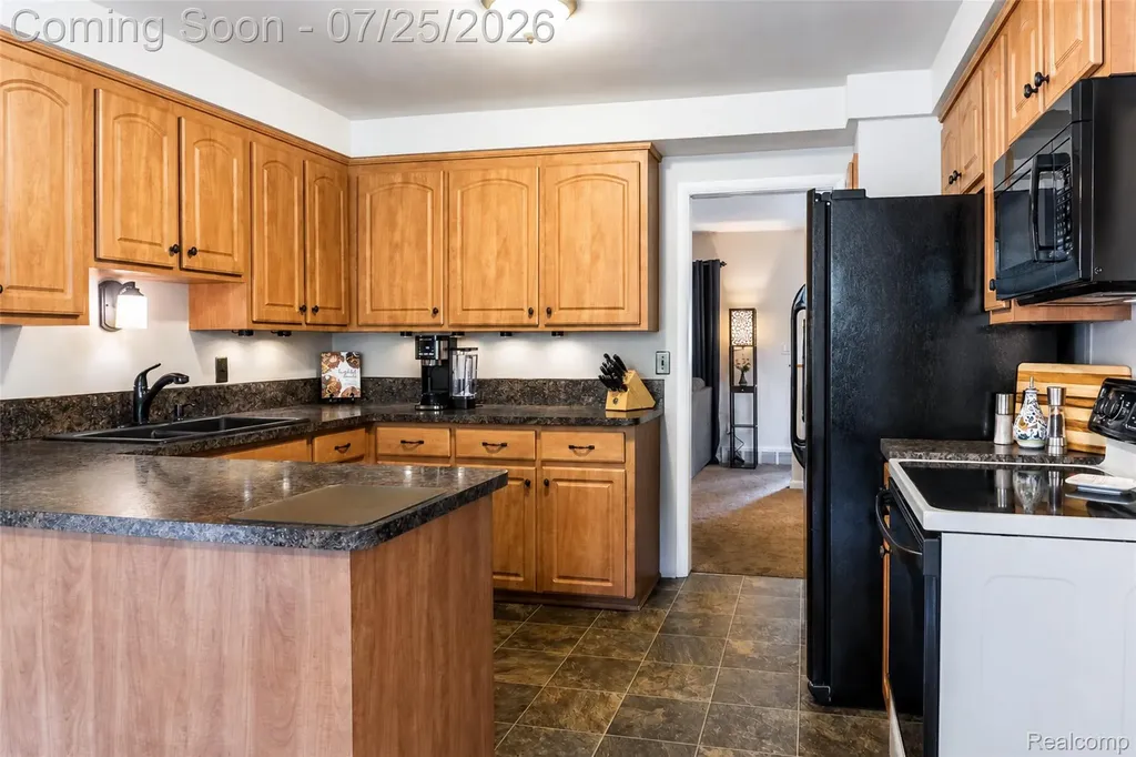 31921 Nottingwood Street Farmington Hills City MI 48334