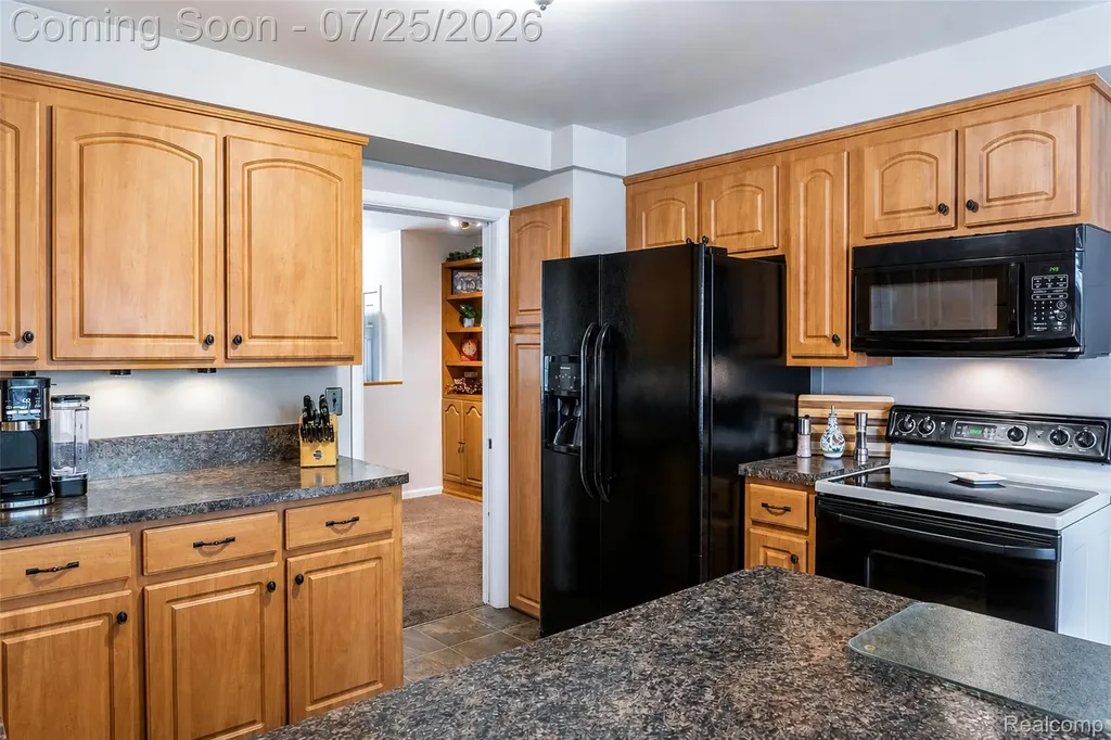 31921 Nottingwood Street Farmington Hills City MI 48334