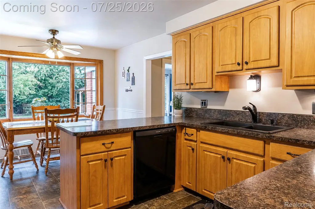 31921 Nottingwood Street Farmington Hills City MI 48334