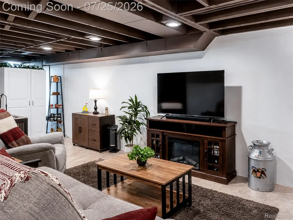 31921 Nottingwood Street Farmington Hills City MI 48334