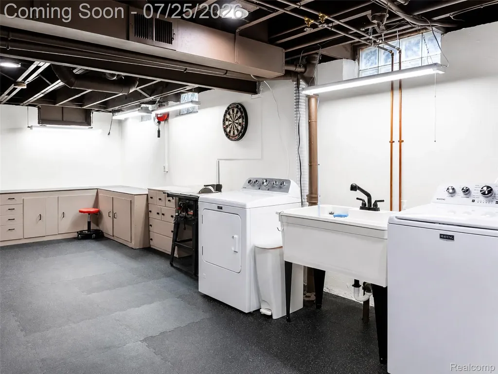 31921 Nottingwood Street Farmington Hills City MI 48334