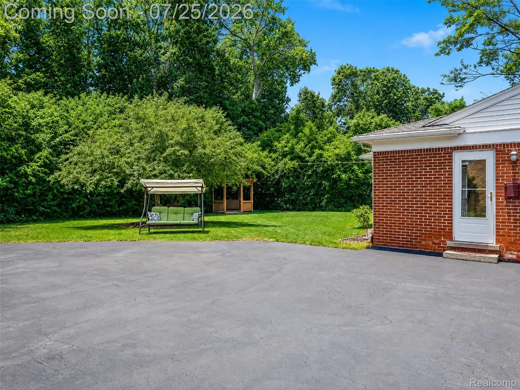 31921 Nottingwood Street Farmington Hills City MI 48334