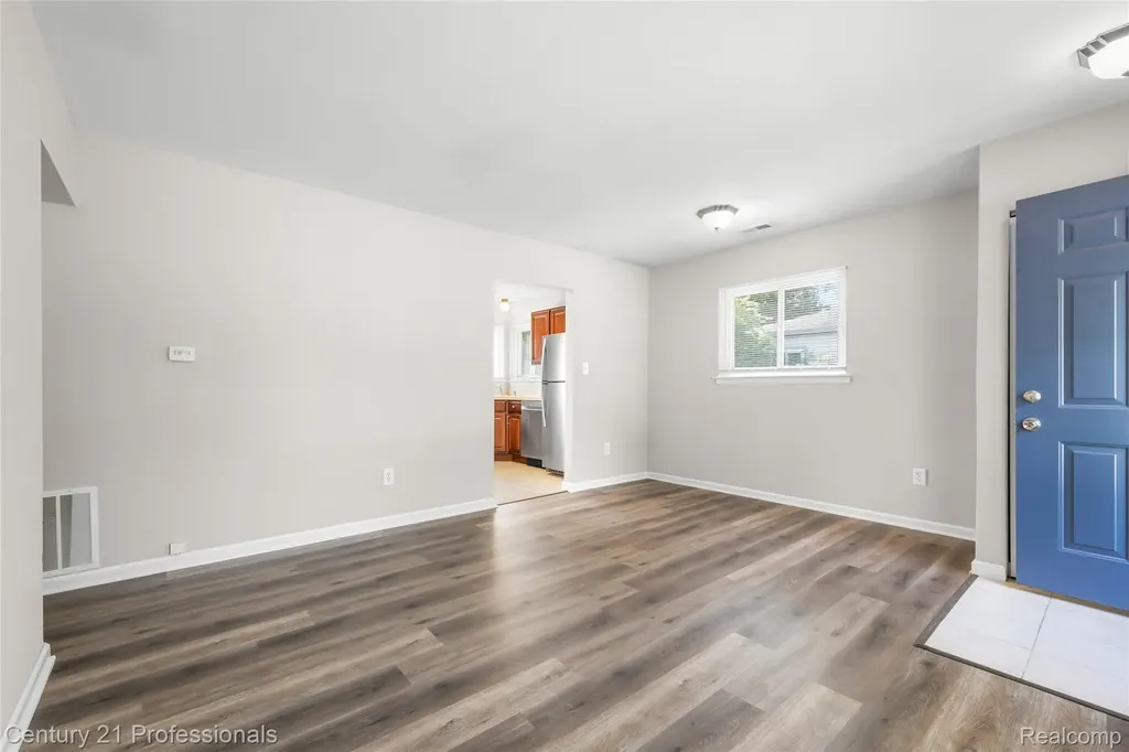 22830 Colgate Street Farmington Hills City MI 48336