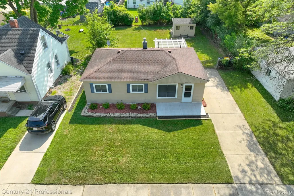 22830 Colgate Street Farmington Hills City MI 48336