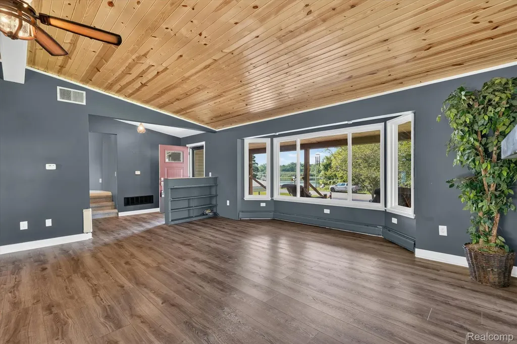 1434 Petts Road Fenton Charter Township MI 48430
