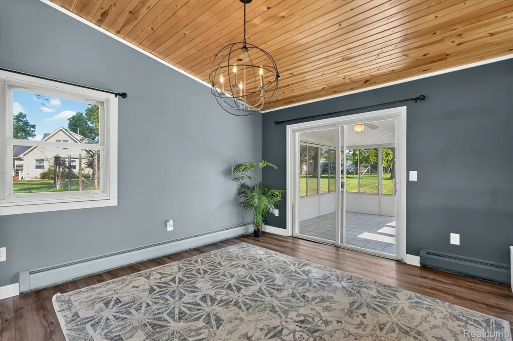1434 Petts Road Fenton Charter Township MI 48430