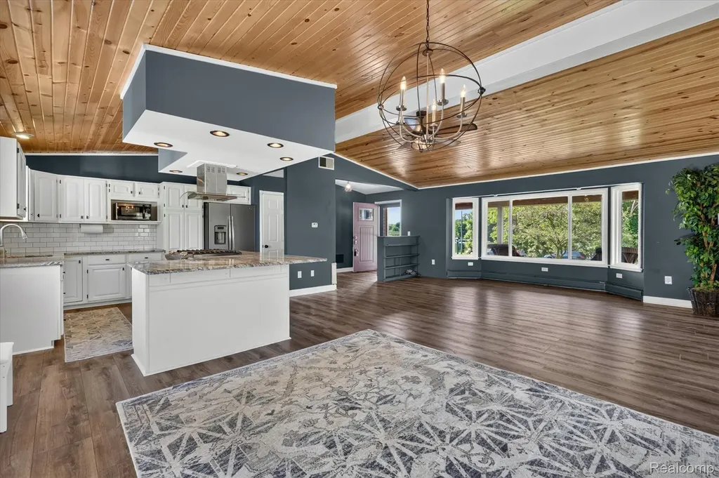 1434 Petts Road Fenton Charter Township MI 48430