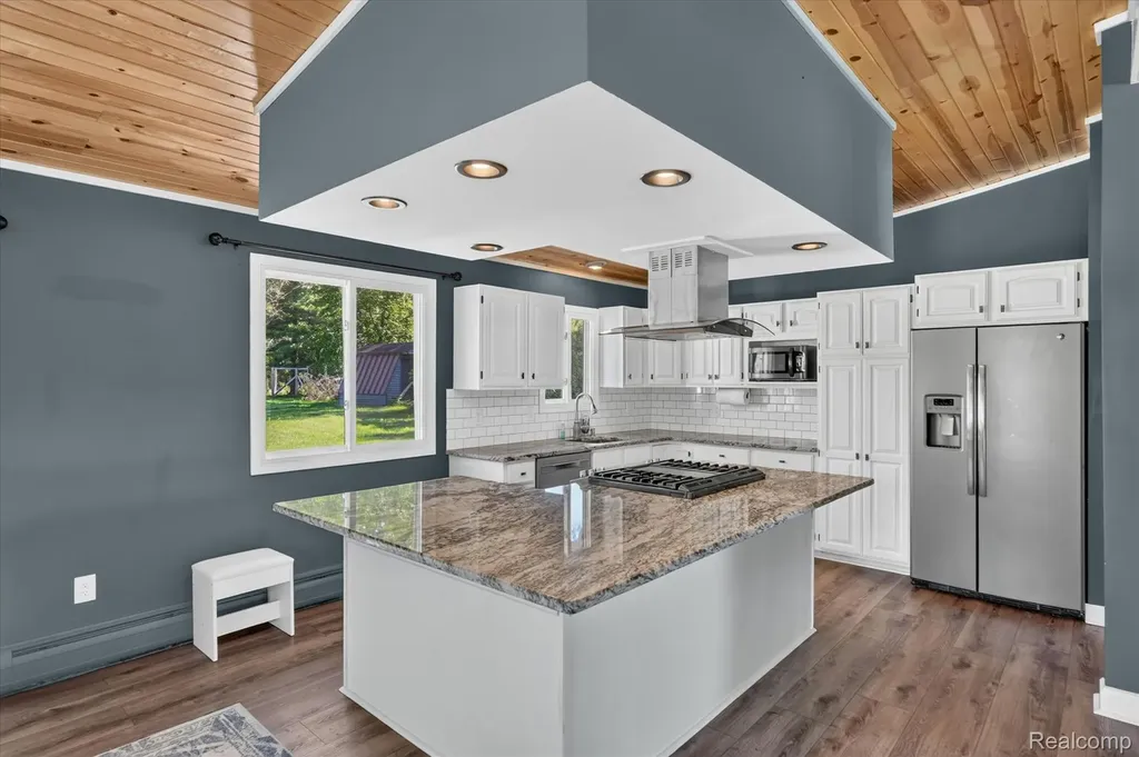 1434 Petts Road Fenton Charter Township MI 48430