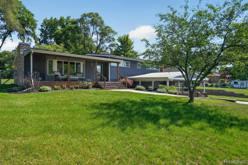 1434 Petts Road Fenton Charter Township MI 48430