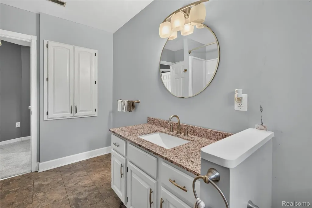 1434 Petts Road Fenton Charter Township MI 48430
