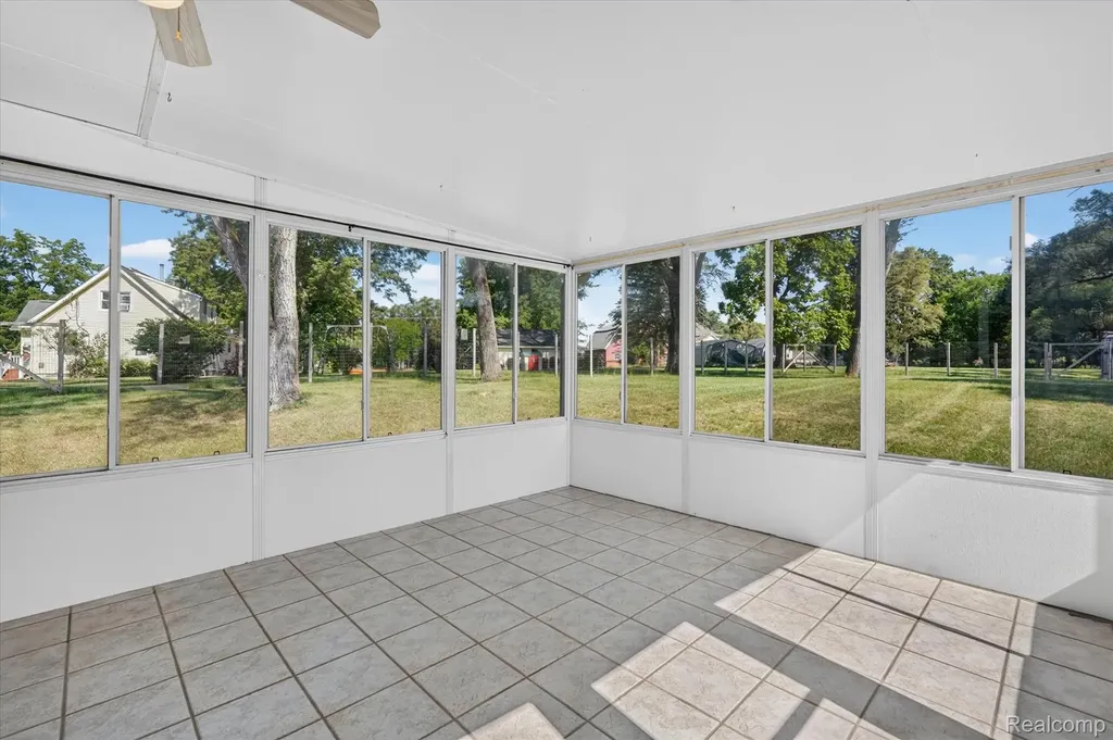 1434 Petts Road Fenton Charter Township MI 48430