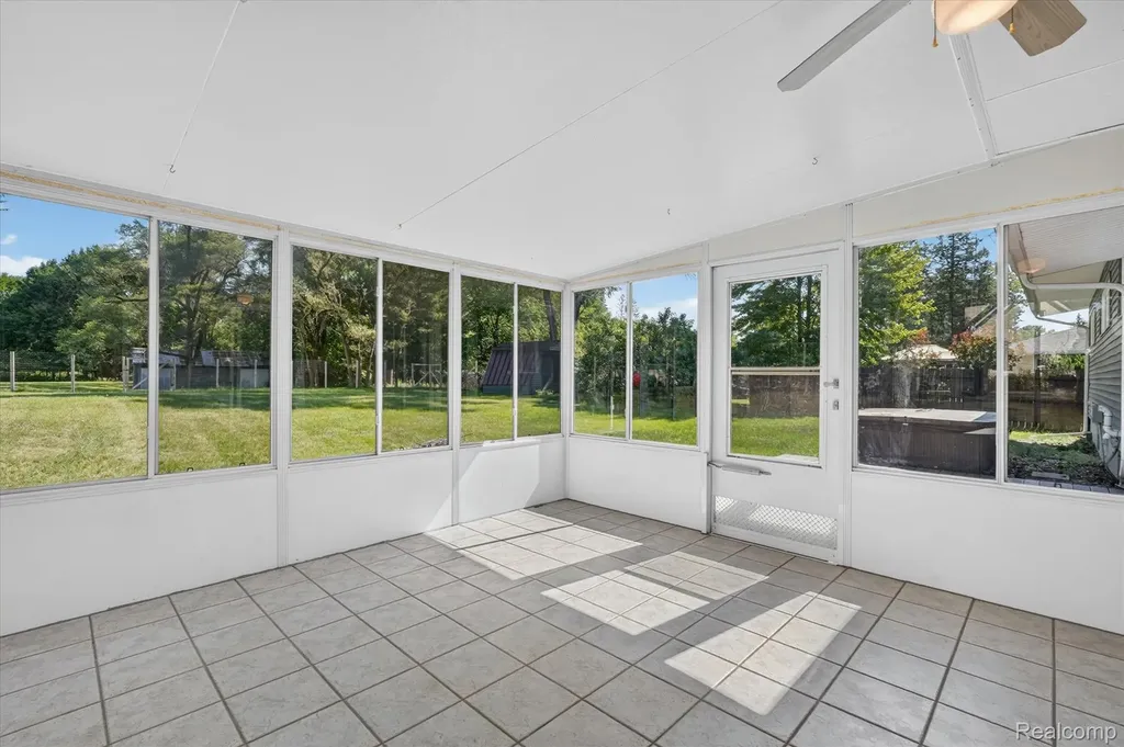 1434 Petts Road Fenton Charter Township MI 48430