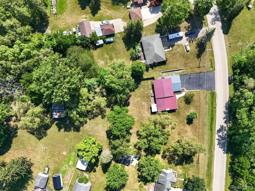 1434 Petts Road Fenton Charter Township MI 48430