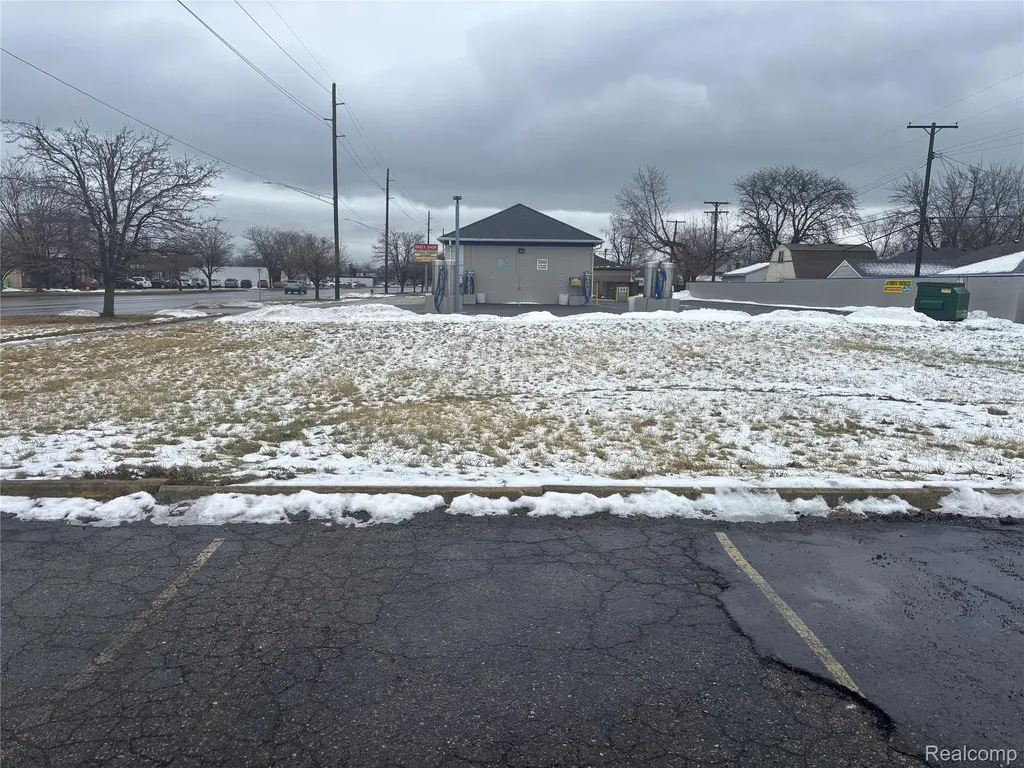 0002 Northline Southgate City MI 48195