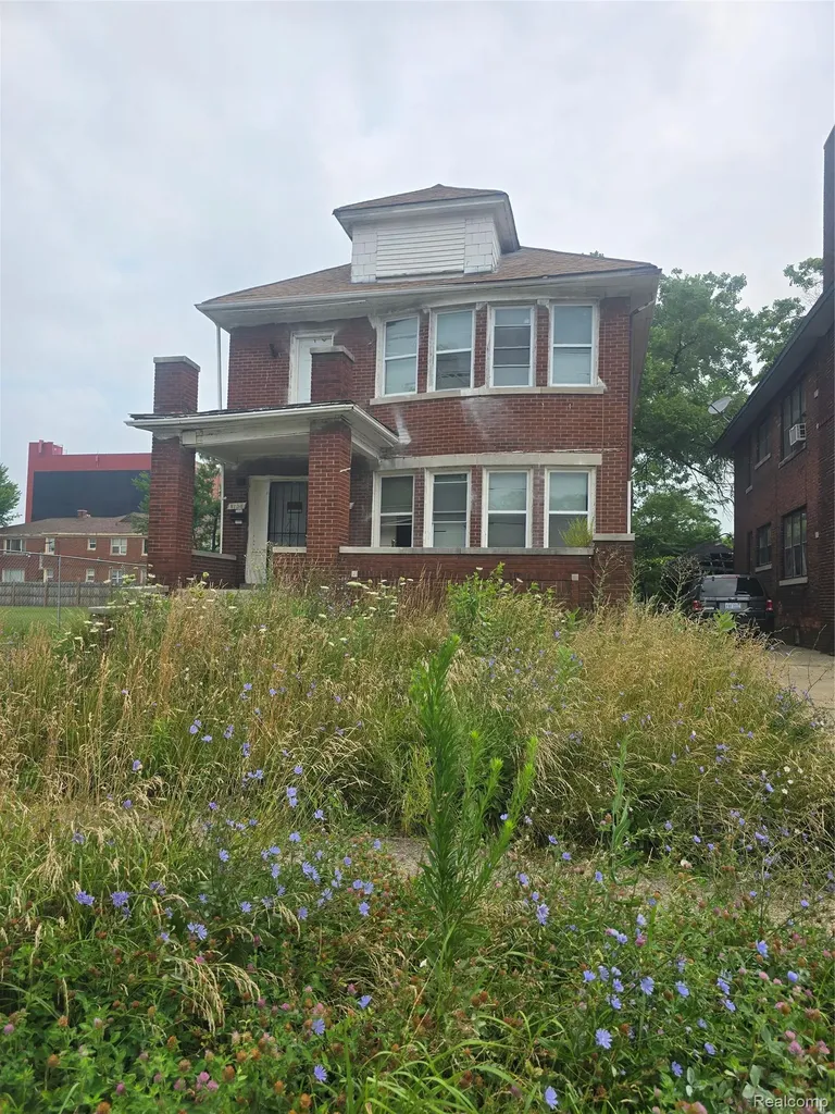 1732 Burlingame Street Detroit City MI 48206